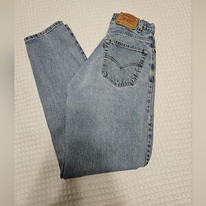 Vintage, 90's Levi's 560 Loose Fit Tapered Leg Light Blue Denim Jeans. 32x36